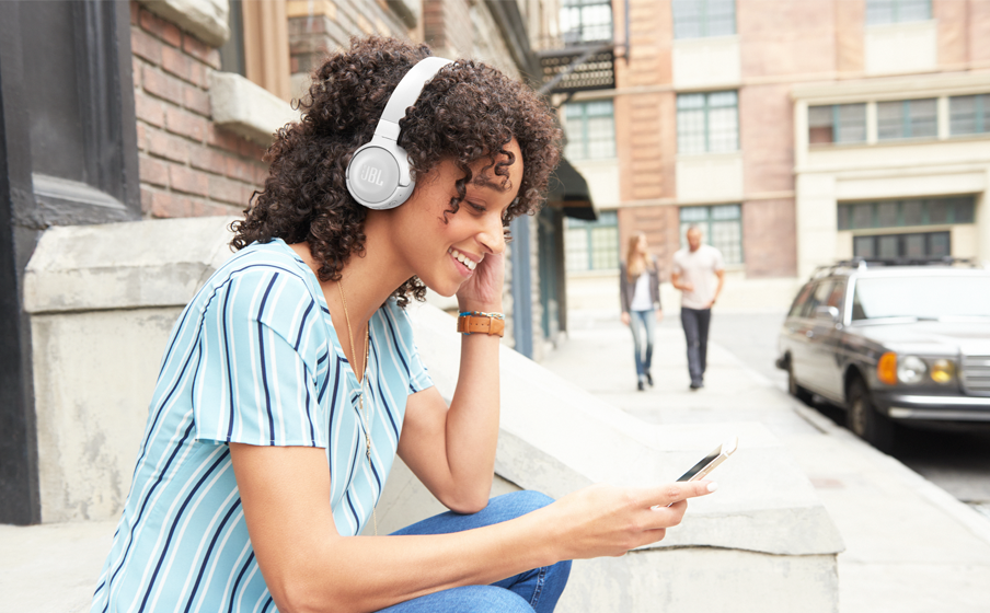 jbl tune 600 wireless noise cancelling on ear headphones