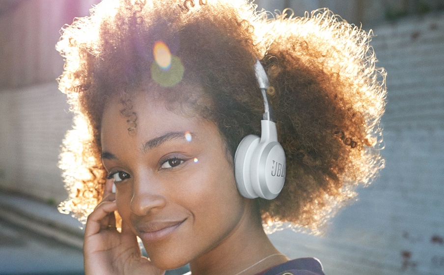 Jbl live in ear online