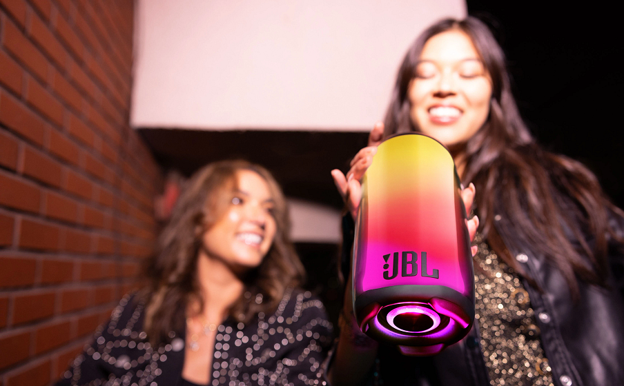 JBL Pulse 5 | Portable Bluetooth speaker with light show