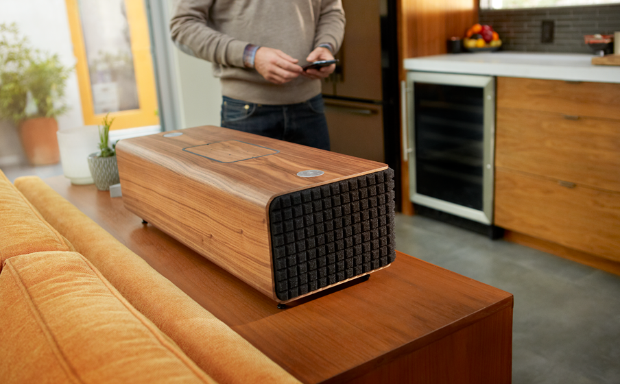 New JBL® Authentics Series L16 and L8 Wireless Speaker Systems Combine  Classic Design with Groundbreaking Technology